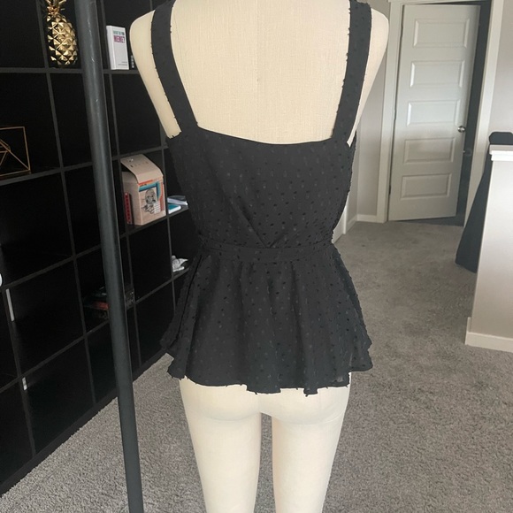 NWT loft wrap tank - Picture 4 of 7